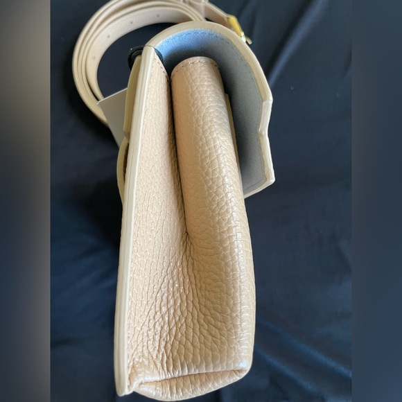 SENREVE Aria Belt Bag / Crossbody in Dolce Butterscotch and Gold